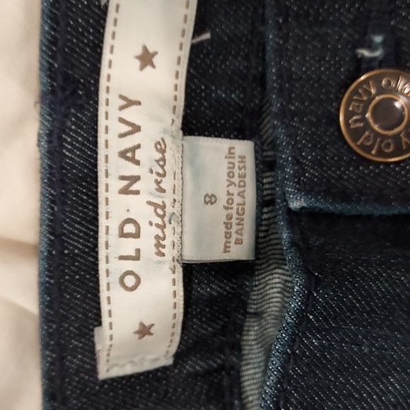Like New! Old Navy Dark Blue Wash Demin with Front and Back Pockets Size 8 - Picture 8 of 10